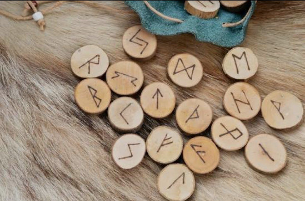 Illustrative image for Rune Reading